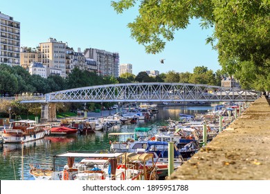 PARIS, FRANCE - AUGUST 30, 2019: This Is Part Of The Saint Martin Canal, Known As The Arsenal Basin, Is Used As A Port For Yachts And Small Boats.