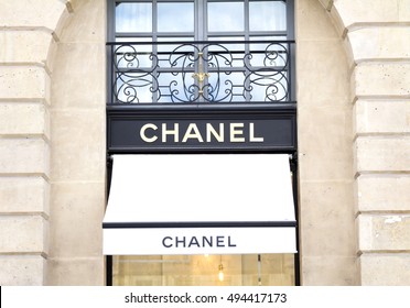 PARIS, FRANCE - August 6, 2016: Chanel Shop In Place Vendome In Paris. Chanel Is A Fashion House Founded In 1909 Specialized In Haute Couture And Luxury Goods,