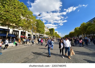 Paris, France. Champs Elysees Avenue On A Car-free Day. September 18, 2022.