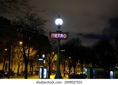 Paris, France - February 1 St 2021: Paris At Night During The Curfew.