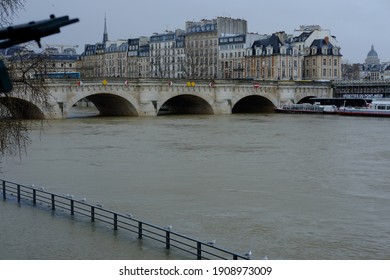 Paris, France - February 3rd 2021: The Right Bank Of The Seine River In Paris Center During The Floods.