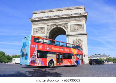 134 Hop on off paris Images, Stock Photos & Vectors | Shutterstock