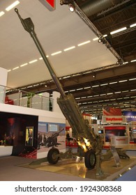 Paris, France - June.18.2008: M777 155mm Ultra Light Towed Howitzer At Eurosatory 2008 Military Exhibition