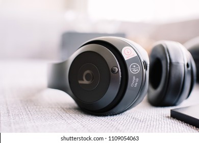 PARIS, FRANCE - MAR 31, 2018: Filter image of new Beats 3 Studio professional wireless headphones made by Beats by Dr Dre Apple delivery sticker