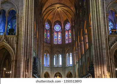 Imagenes Fotos De Stock Y Vectores Sobre Notre Dame De