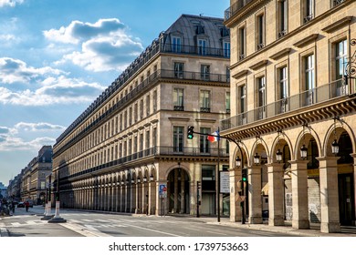 Paris, France - May 14, 2020: Typical Luxury Street In Paris 'rue De Rivoli' During Lockdown Due To Covid-19