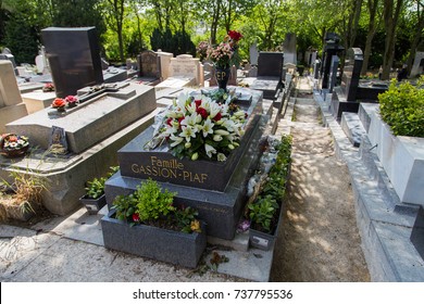 PARIS, FRANCE - MAY 2, 2017: Edith Piaf 's Grave In The Pere Lachaise Cemetery. 