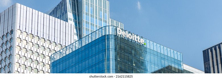 Paris France May 2022 Deloitte Headquarters Stockfoto 2162115825 ...