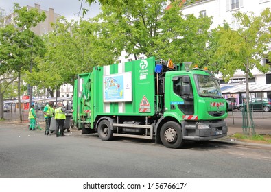 Camion Poubelle Images Stock Photos Vectors Shutterstock