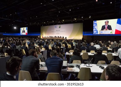 PARIS, FRANCE - Nov 30, 2015: Hard Work In The Press Centre During The 21st Session Of The UN Conference On Climate Change