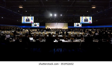 PARIS, FRANCE - Nov 30, 2015: Hard Work In The Press Centre During The 21st Session Of The UN Conference On Climate Change