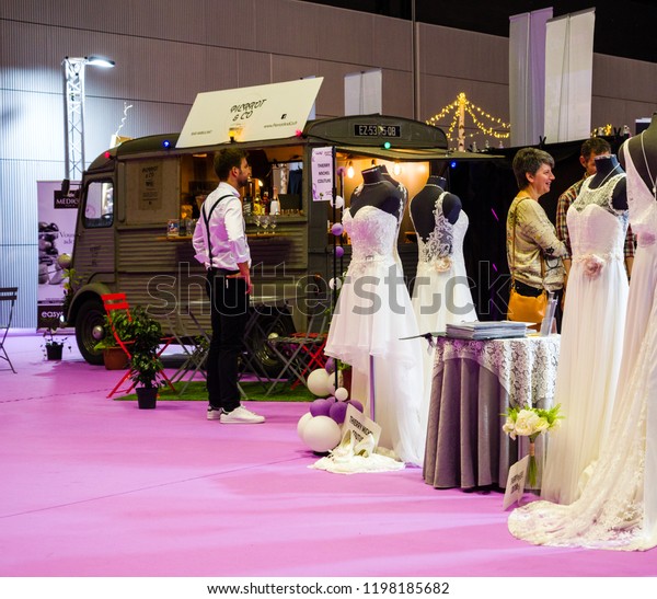 Paris France Oct 6 2018 Wedding Stock Photo Edit Now 1198185682