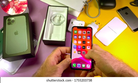 Unboxing Iphone Images Stock Photos Vectors Shutterstock