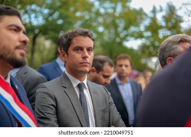 Paris, France- Septembre 22 2022: Gabriel Attal, Ministre, à Un Rassemblement En Soutien à L'Arménie Attaquée Par L'Azerbaïdjan. 