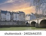 Paris, ile saint-louis and quai de Bourbon, with the Pont-Marie bridge, beautiful ancient buildings