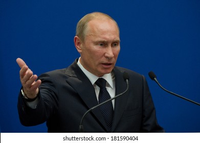 Paris - June 21 : Vladimir Putin during a work visit at Matignon, june 21, 2011 in Paris, France