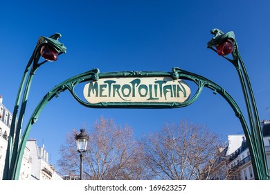 Paris Metro Sign