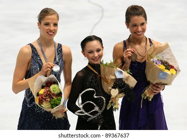 PARIS - NOVEMBER 19: Carolina KOSTNER (L), Elizaveta TUKTAMYSHEVA, Alissa CZISNY At The Medal Ceremony Of ISU Grand Prix Eric Bompard Trophy On NOVEMBER 19, 2011 At Bercy, Paris, France.