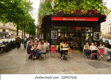 PARIS - SEPTEMBER 06: Cafe Exterior On September 06, 2014 In Paris, France. Paris, Aka City Of Love, Is A Popular Travel Destination And A Major City In Europe