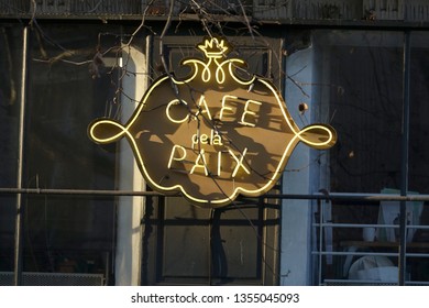 PARIS-FRANCE-JAN 24, 2019: The Café De La Paix Is A Famous Café Located In Paris, France. 
