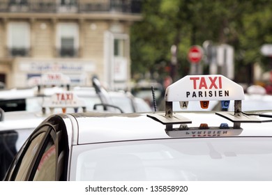 are dogs allowed in taxis in paris
