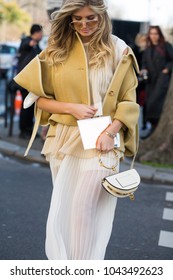 PARIS-MARCH 2, 2017. Street Style Meanwhile Paris Fashion Week. Ready To Wear.