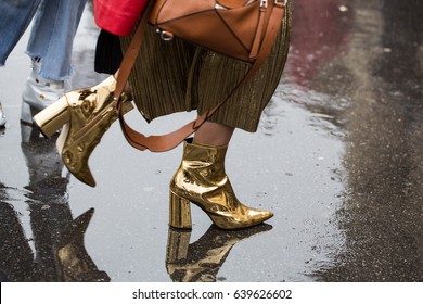 PARIS-MARCH 4, 2017.Street Style During Paris Fashion Week.Ready To Wear.
