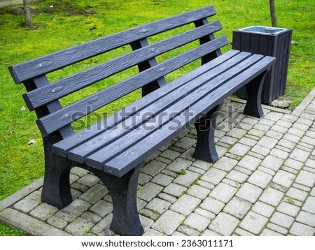 Park anti-vandal bench made of recycled plastic
