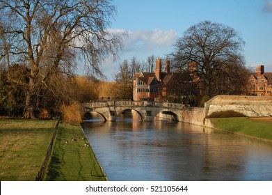 Park on the river in Oxford university, Oxford, United Kingdom