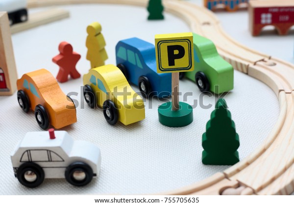 Parking area. The\
concept of public\
facilities