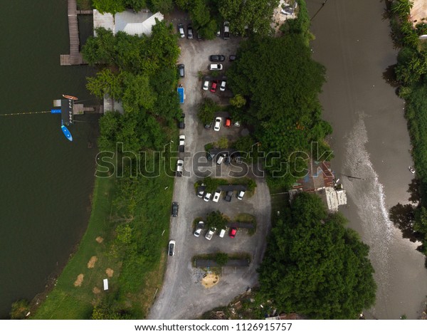 parking car from
above