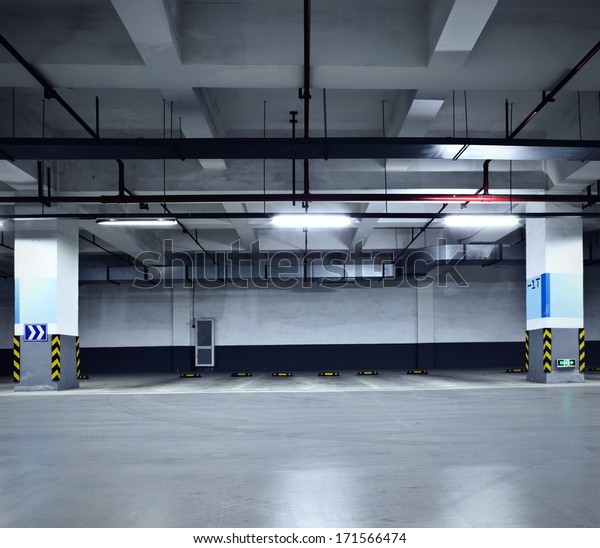 parking garage\

