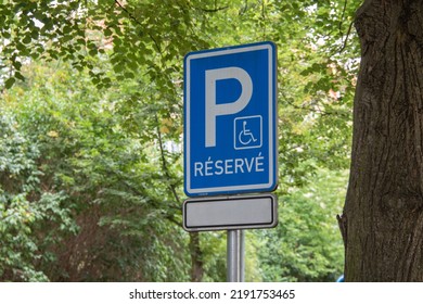 Parking Place. Parking Sign. Parking Reserve. Mockup Of A Parking Space. 