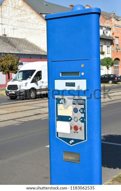 Parking ticket automat\
next to the street