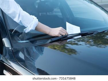 Parking Violation Ticket Fine On The Windshield