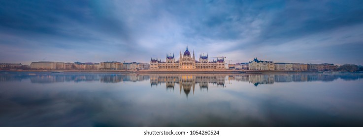 Parliaments Budapest Panorama 