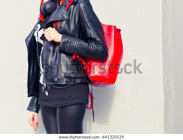 Part Body Womens Patent Leather Leggings Stockfoto (Jetzt Leder Frauen schwarze knielange Stiletto Stiefel Stockfoto