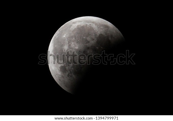 Part of the\
total lunar eclipse of 2019 over\
DC
