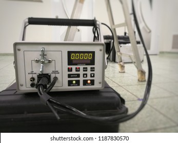 Particle counter or Aerosol photometer -HEPA/ULPA Filter Scan Leak Test