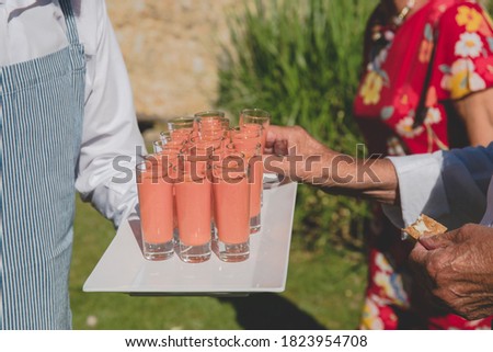 Similar – Freunde am Tisch mit frischer Limonade, die Spaß macht.