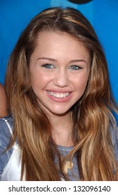 153 Miley Cyrus 2006 Images, Stock Photos & Vectors | Shutterstock