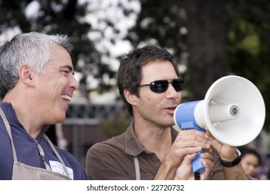 PASADENA, CA - NOVEMBER 27: Actrors Eric McCormack And Adam Arkin Help Feed The Homeless At Central Park, Union Station On November 27, 2008 In Pasadena, California.