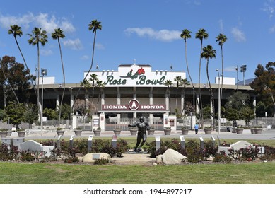 PASADENA, CALIFORNIA - 26 MAR 2021: Jackie Robinson Memorial At The Rose Bowl Football Stadium. 