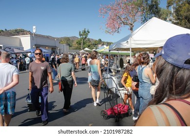 Pasadena, California, United States - 10-25-2021: A View Of A People Walking Around The Rose Bowl Flea Market.