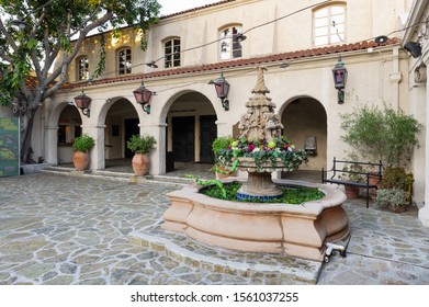 PASADENA, CA/USA - SEPTEMBER 24, 2019: Image Of The Pasadena Playhouse Courtyard.