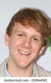 PASADENA - JAN 7:  Josh Thomas At The HULU TCA Winter 2017 Photo Call At The Langham Hotel On January 7, 2015 In Pasadena, CA