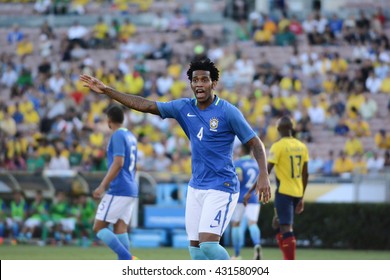 Pasadena, USA - June 04, 2016: Gilberto Silva Brazilian Soccer During Copa America Centenario Match Brazil Vs Ecuador At The Rose Bowl Stadium.