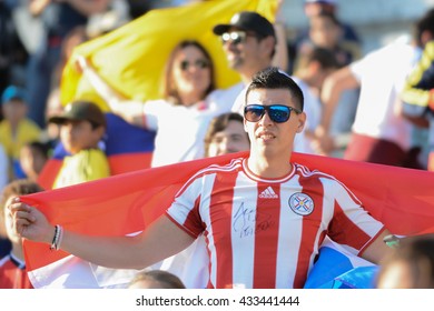 Pasadena, USA - June 07, 2016: Team Fans During During Copa America Centenario Match Colombia Vs Paraguay At The Rose Bowl Stadium.