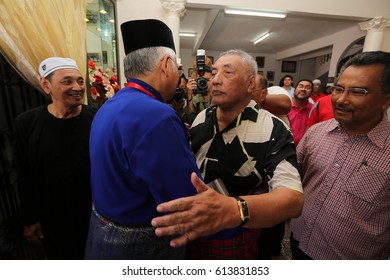 Pasir Mas,Kelantan Malaysia - Aug,28,2017:Malaysian Prime Minister Datuk Sri Najib Razak Visited Tan Sri Hussein Ahmad At His Home In Pasir Mas,Kelantan.