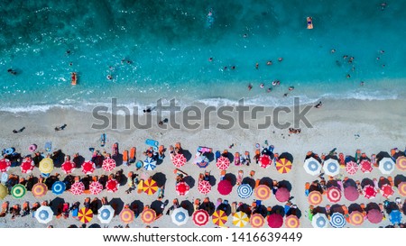 Similar – Luftballonaufnahme von Menschen, die Spaß und Entspannung am Costinesti-Strand in Rumänien am Schwarzen Meer haben.